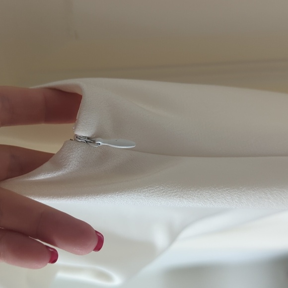 Halston Asymmetric White Gown - Picture 10 of 14